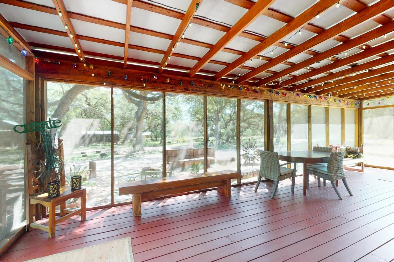 Cabin-Style Book House & Writing Barn Austin Room photo