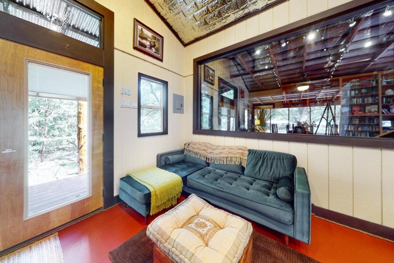Cabin-Style Book House & Writing Barn Austin Room photo
